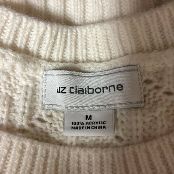 Liz Claiborne size Med winter white - Picture 6 of 7